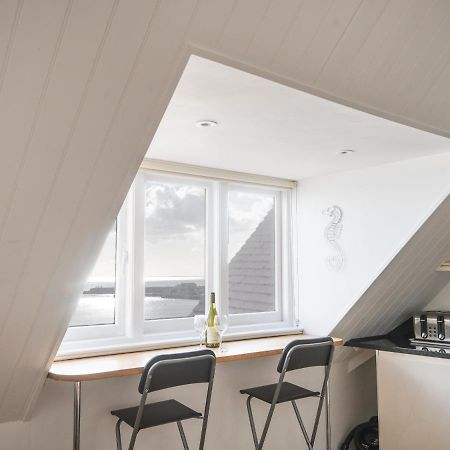 Seascape Apartment Lyme Regis Bagian luar foto